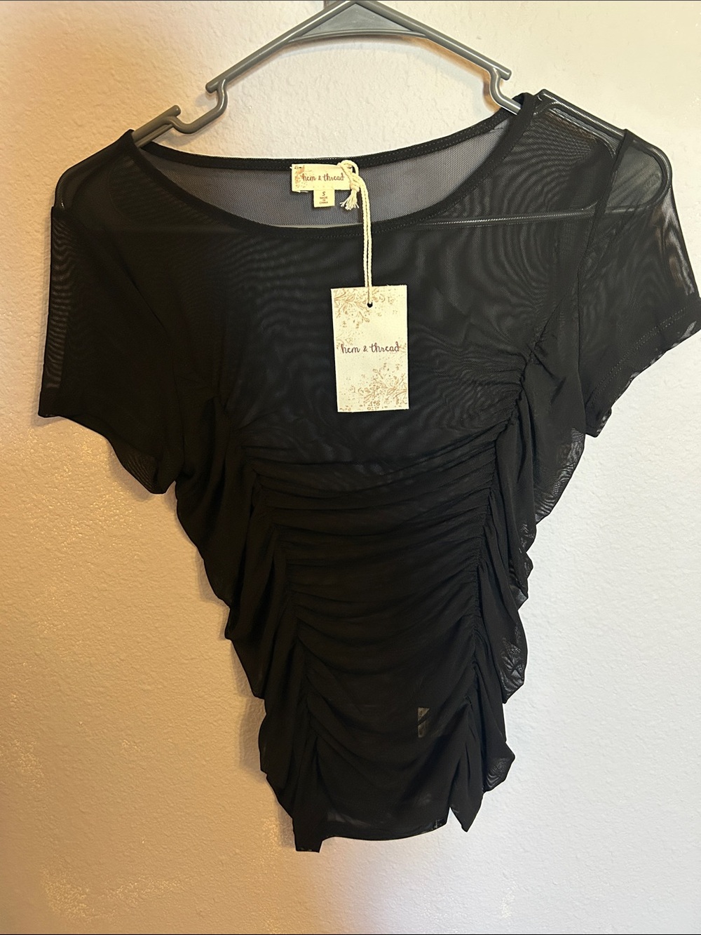 Hem & Thread Black Sheer Ruched Short Sleeve Top Size Small